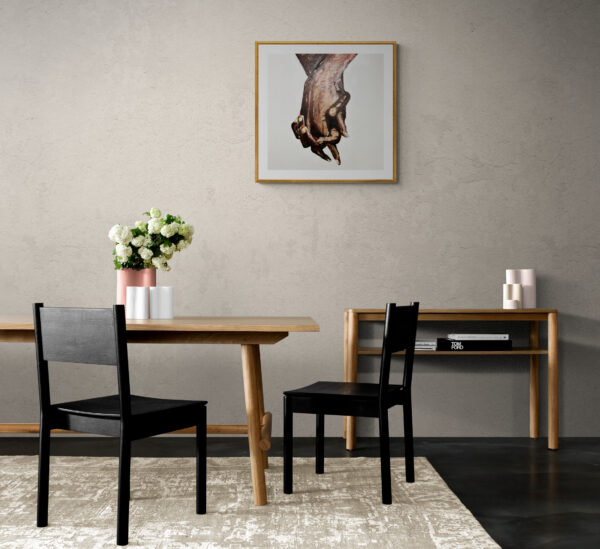 Dining_area_with_wooden_furniture (1)